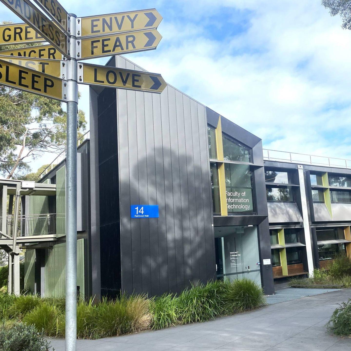 Monash 4