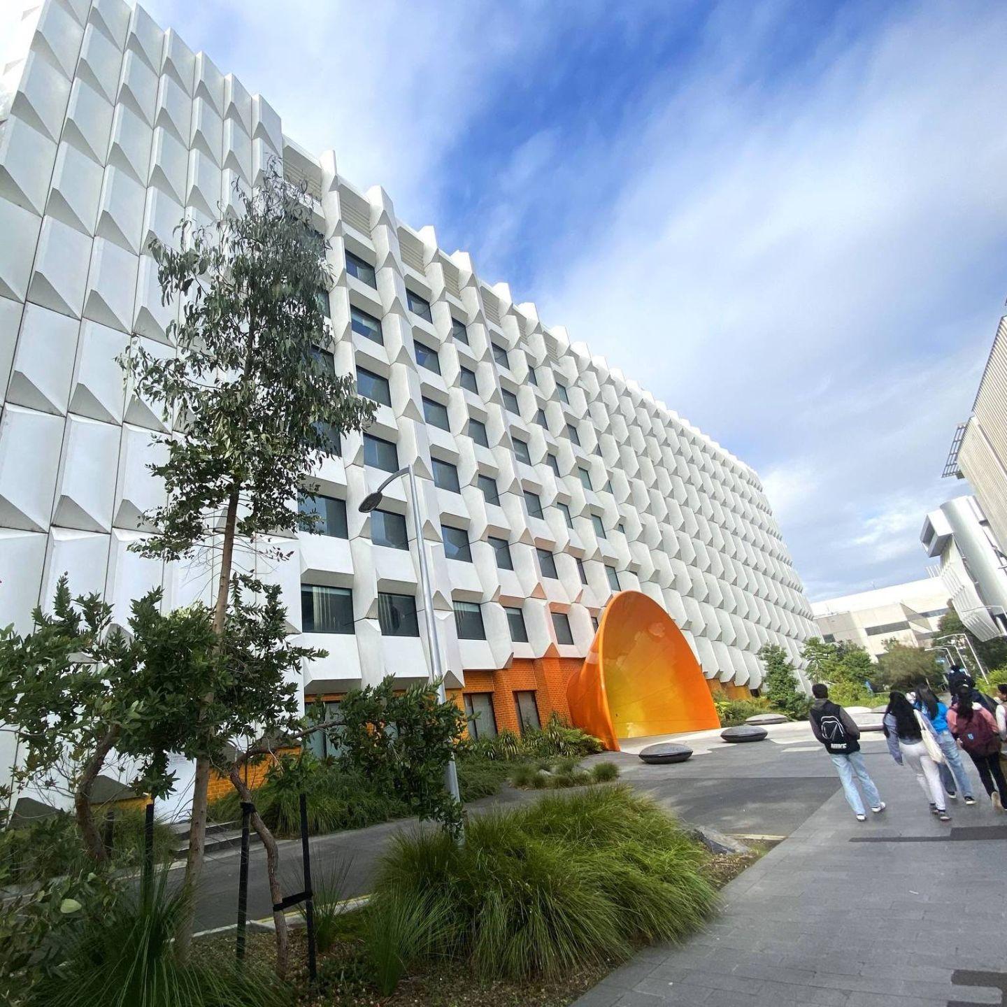 Monash 7