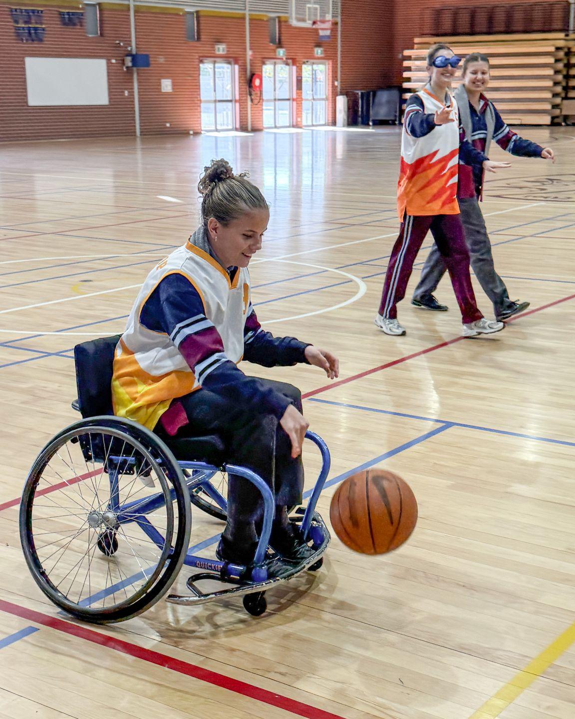 BASKETBALL 11